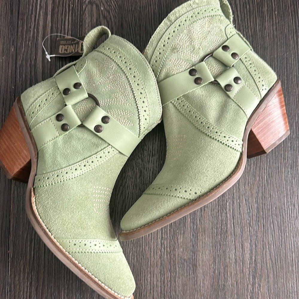 Dingo Gummy Bear Snip Toe Cowboy Leather Booties